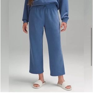 Lululemon athletica Softstreme High-Rise
Straight-Leg Cropped Pant